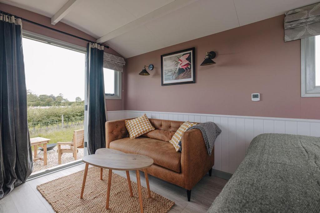 Campsite Barley Shepherd Hut - Snettisham Meadows *